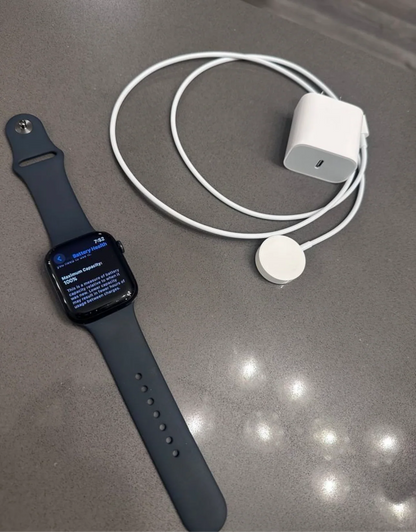 Apple Watch Series 9, GPS + Callular With Stainless Steel || ساعة أبل من السلسلة 9، مزودة بنظام تحديد المواقع العالمي (GPS)